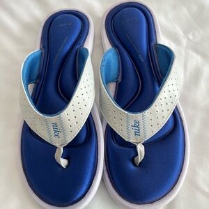 Nike White and Blue Flip-Flops Size 8